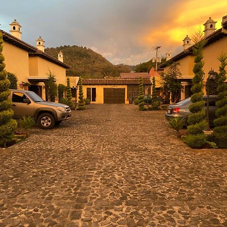 Suite Don Pedro: Hermoso Loft Con Parqueo Gratis! Antigua Εξωτερικό φωτογραφία